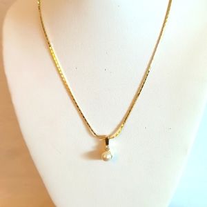 Vintage Richelieu pearl neck